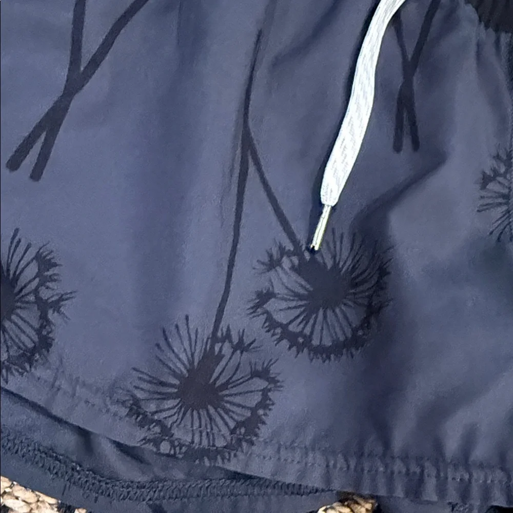 Vuori Women Black Running Shorts - Picture 5 of 8